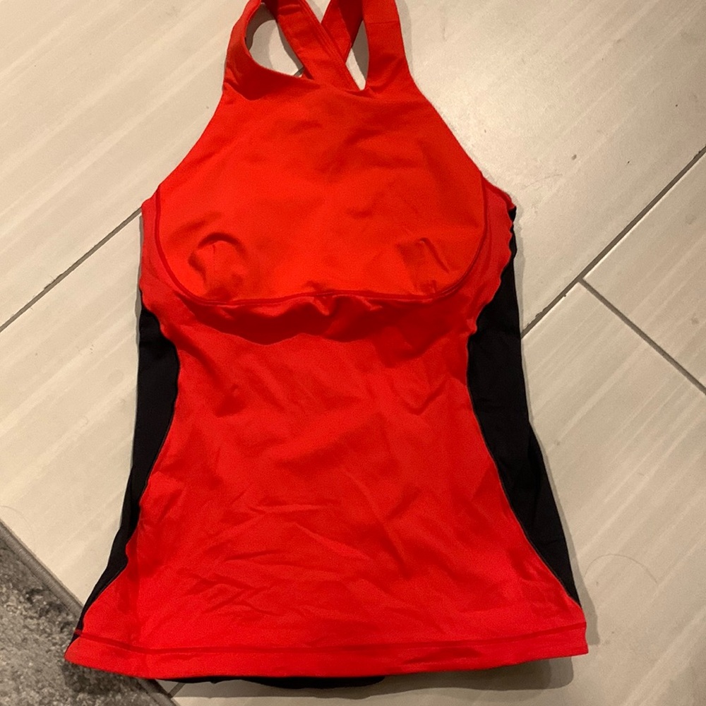 Lululemon Spin It to Win It cross back tank, red with gray, size 6